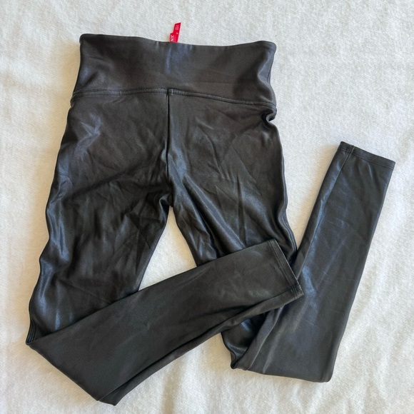 SPANX Faux Leather Look Leggings Black Size M - Picture 8 of 9